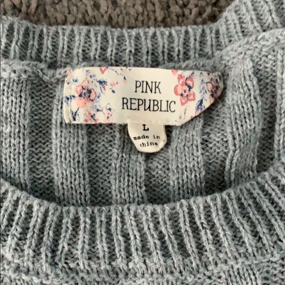 Sweater - Picture 3 of 3